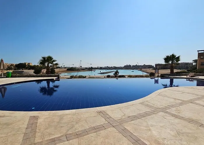 Water Side - Luxurious Ground Floor 3 Bd Apartment In El Gouna-Red Sea